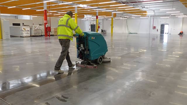 Bề mặt sàn ổn định sẽ đảm bảo cho chất lượng sơn công nghiệp tối ưu nhất.