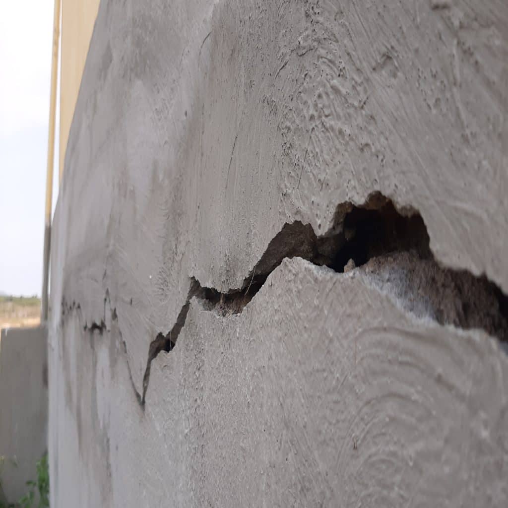 City Life có kinh nghiệm nhiều năm trong việc xử lý các vết nứt tường rộng, sâu và nguy cơ tiềm ẩn